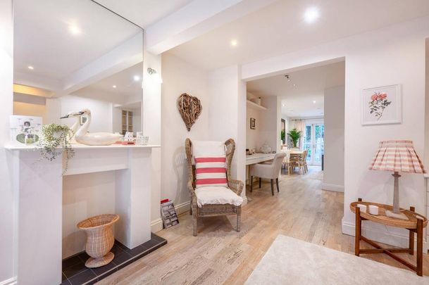 2 bedroom maisonette to rent - Photo 1