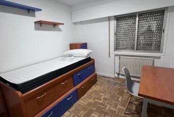 Calle de Ramón Gómez de la Serna, Madrid, Community of Madrid 28035