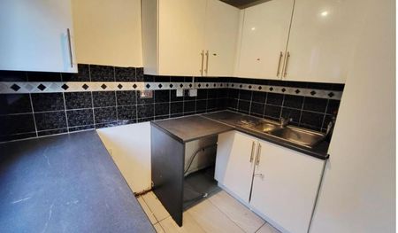 Mandeville Court, London - Photo 2