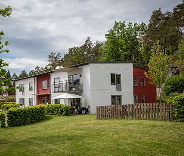 Lägenhet | 3 rum och kök | Eklidsvägen 10 | 449 51 ALAFORS - Photo 1