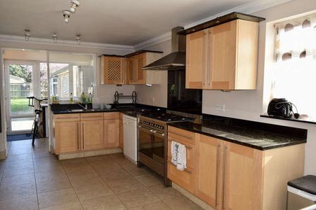 En-suite, Milton Road, CB4 - Photo 5