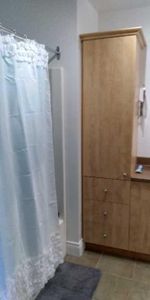 Bel appartement 3 1/2 au sous-sol - Photo 3