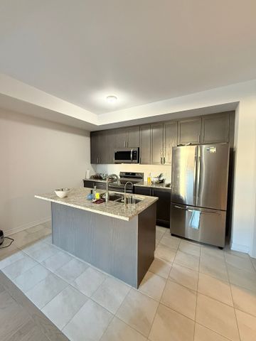 For Lease - 1071 Lockie Drive, Oshawa, Ontario - Photo 4