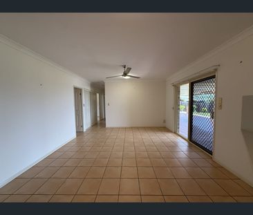 14 Barcoo Close, Bentley Park, Qld 4869 - Photo 2