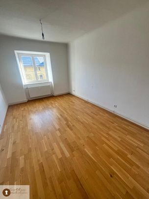 Ausgesprochen imposante 2-Zimmer-Wohnung in Hergottwiesgasse: Modernisiert, WG-tauglich & Perfekt zum Mieten! - Photo 1