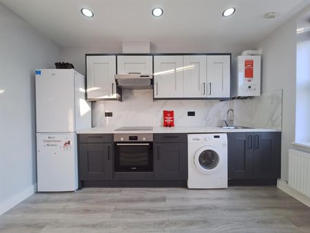 Langthorne, Leytonstone E11, London - Photo 3