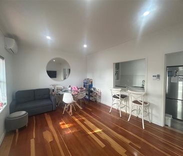 1 BEDROOM - KOHI RD - FURNISHED - Photo 1