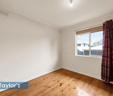 MOVE IN & RELAX - LOW MAINTENANCE FAMILY HOME - Photo 3