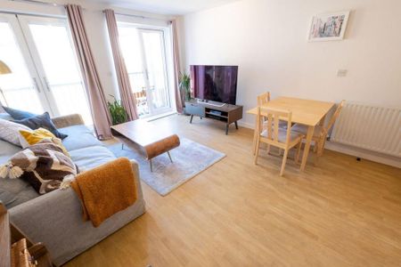 2 bedroom flat to rent - Photo 5