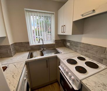 1 bedroom semi-detached house to rent - Photo 3