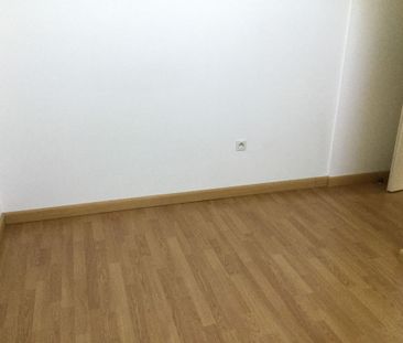 Location Appartement 2 pièces 24m² ST ANDRE LES VERGERS 10120 - Photo 2