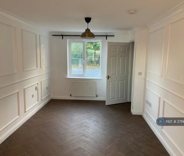 2 bedroom semi-detached house to rent - Photo 4