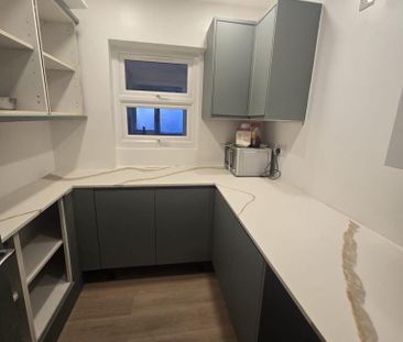 4 bedroom semi-detached house to rent - Photo 5