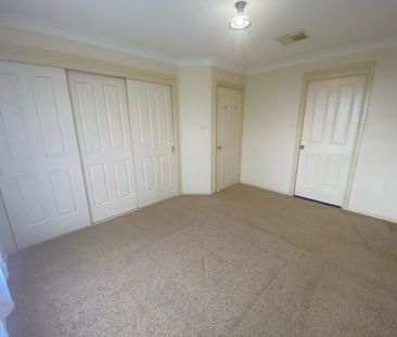 3 BEDROOM HOME LOCATED OXLEY VALE - Photo 2