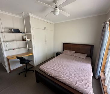 46 Field Street, SHEPPARTON VIC 3630 - Photo 2