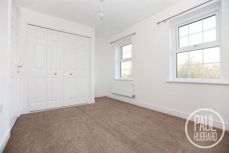 3 bedroom semi-detached house to rent - Photo 4