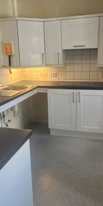 1 Bed - 121 Woodhouse Street, Woodhouse, Leeds - LS6 2PY - Student/Professional - Photo 3