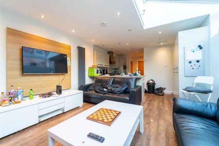 8 bedroom house to rent - Photo 3