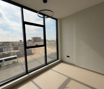 For Annual Rent – 3-Bedroom Apartment with Living - Photo 6