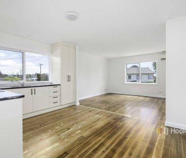 Fully Renovated Unit - Photo 3