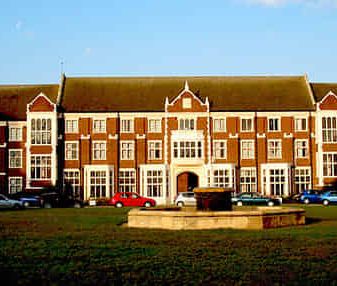 Bronze Studio - Photo 4