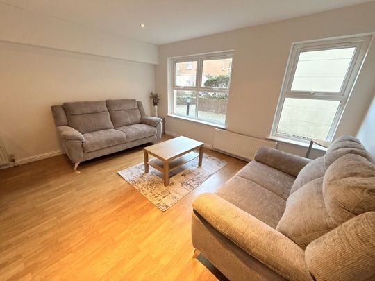 17 Ashley Courtyard, Belfast BT9 7JS - Photo 1