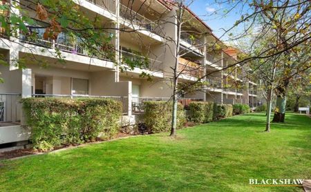 One Bedroom Apartment In Prime Location - Photo 4