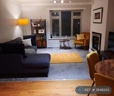 3 bedroom flat to rent - Photo 3