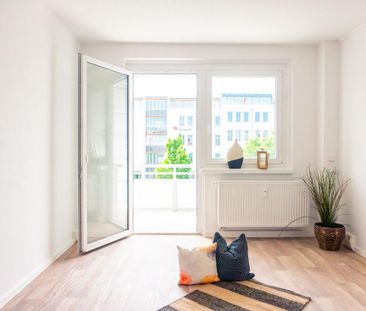 Geräumige 1-Raum-Wohnung mit Balkon nahe Schlossteich - Foto 1