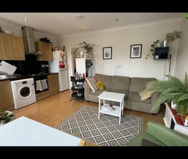 3 Bed Flat, Rutland Gardens, N4 - Photo 2
