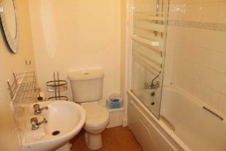 Apt 22, Chichester Building, Old Bakers Court, Belfast, BT6 8QX - Photo 4
