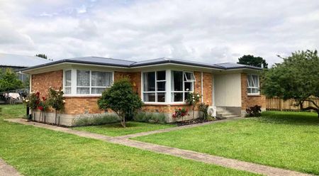 Spacious Family Home - Photo 5