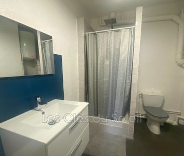 Location appartement 2 pièces 39 m² Cuers - Photo 4