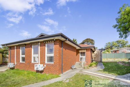 4 Calrossie Close, Endeavour Hills - Photo 3