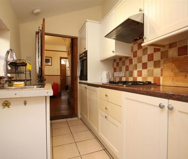 3 bedroom terraced house to rent - Photo 2
