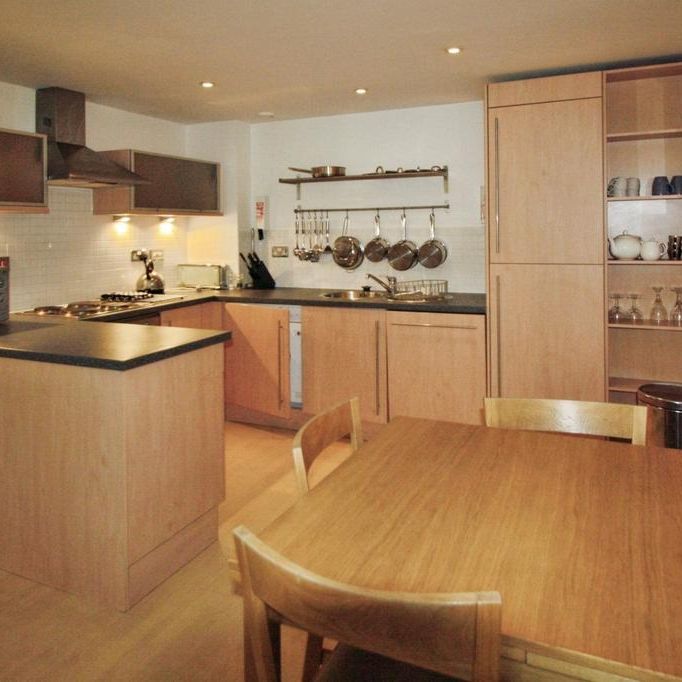 2 bedroom flat to rent - Photo 1