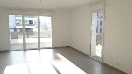 location Appartement T3 DE 75.67m² À SAINT JULIEN EN GENEVOIS - Photo 2