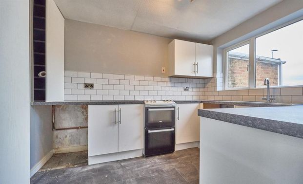 3 bedroom terraced house to rent - Photo 1