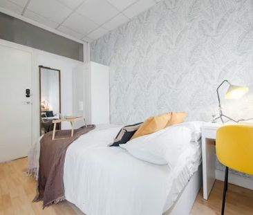 Paseo de la Castellana, Madrid, Community of Madrid 28046 - Photo 2