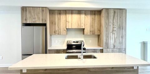 For Lease - 29 Victor Metcalf Lane, Richmond Hill, Ontario - Photo 2