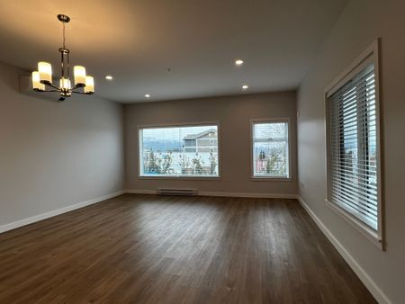 102D 3800 Burde Street - 102D - Photo 4