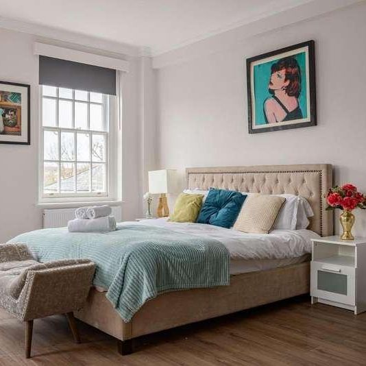 Warwick Gardens, London, W14 - Photo 1