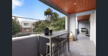 Unique Size and Luxury in Exceptional Location - Photo 2