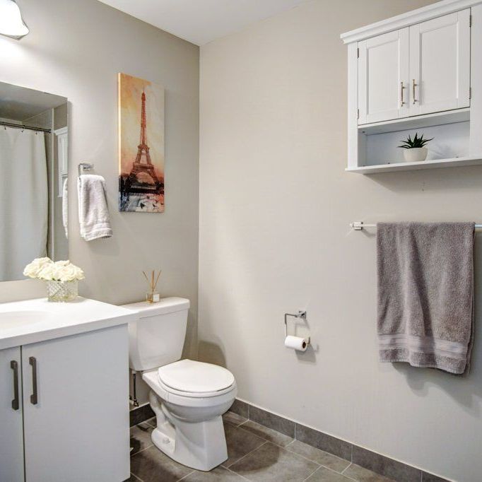 For Lease - 555 William Graham Drive Unit# 422, Aurora, Ontario - Photo 1