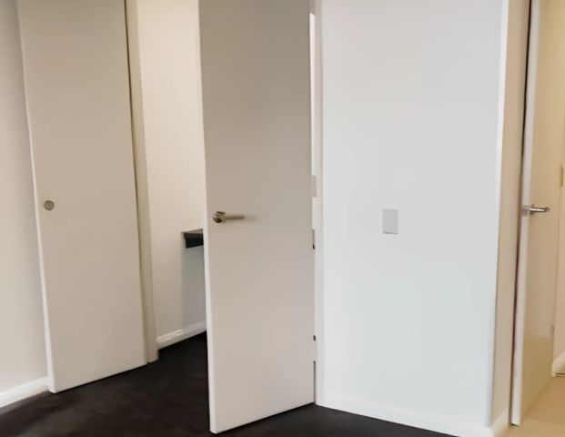 58 O'Dea Ave, Sydney - Photo 1