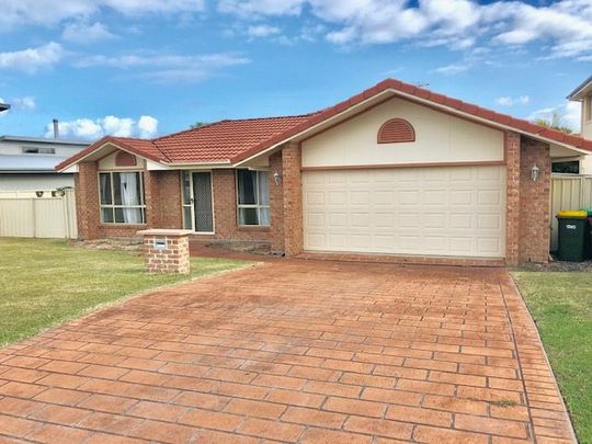 Beauty by the Beach - Photo 1