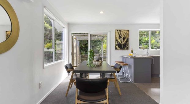 Delightful 3 bedroom in Westlake zone - Photo 1