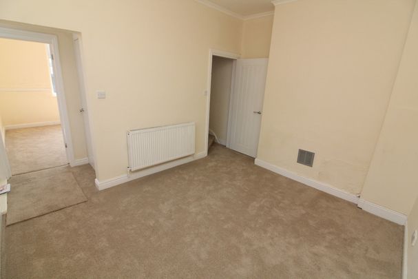 2 Bedroom End Terraced House - Photo 1