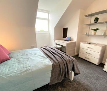 4 bedroom terraced house to rent - Photo 6
