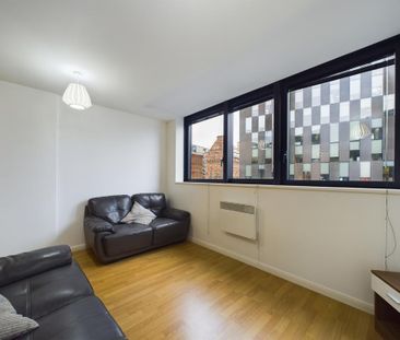 2 bedroom flat to rent - Photo 1